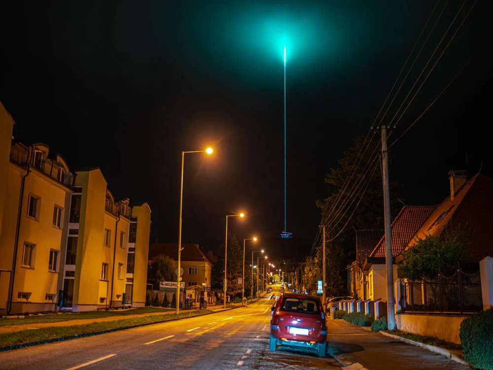 Architect W500B ランドマークレーザー　スカイレーザー　超強力サーチライト　光のオブジェ