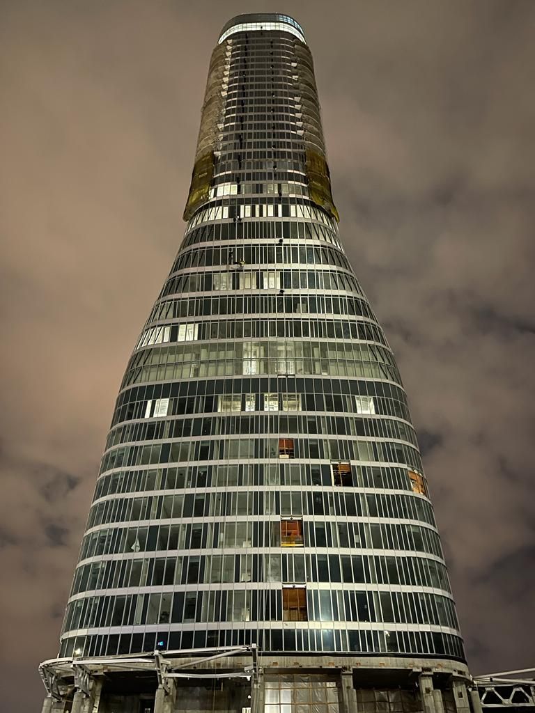 Happy New Year 2022、KVANT,laser Serbia　Belgrade Tower