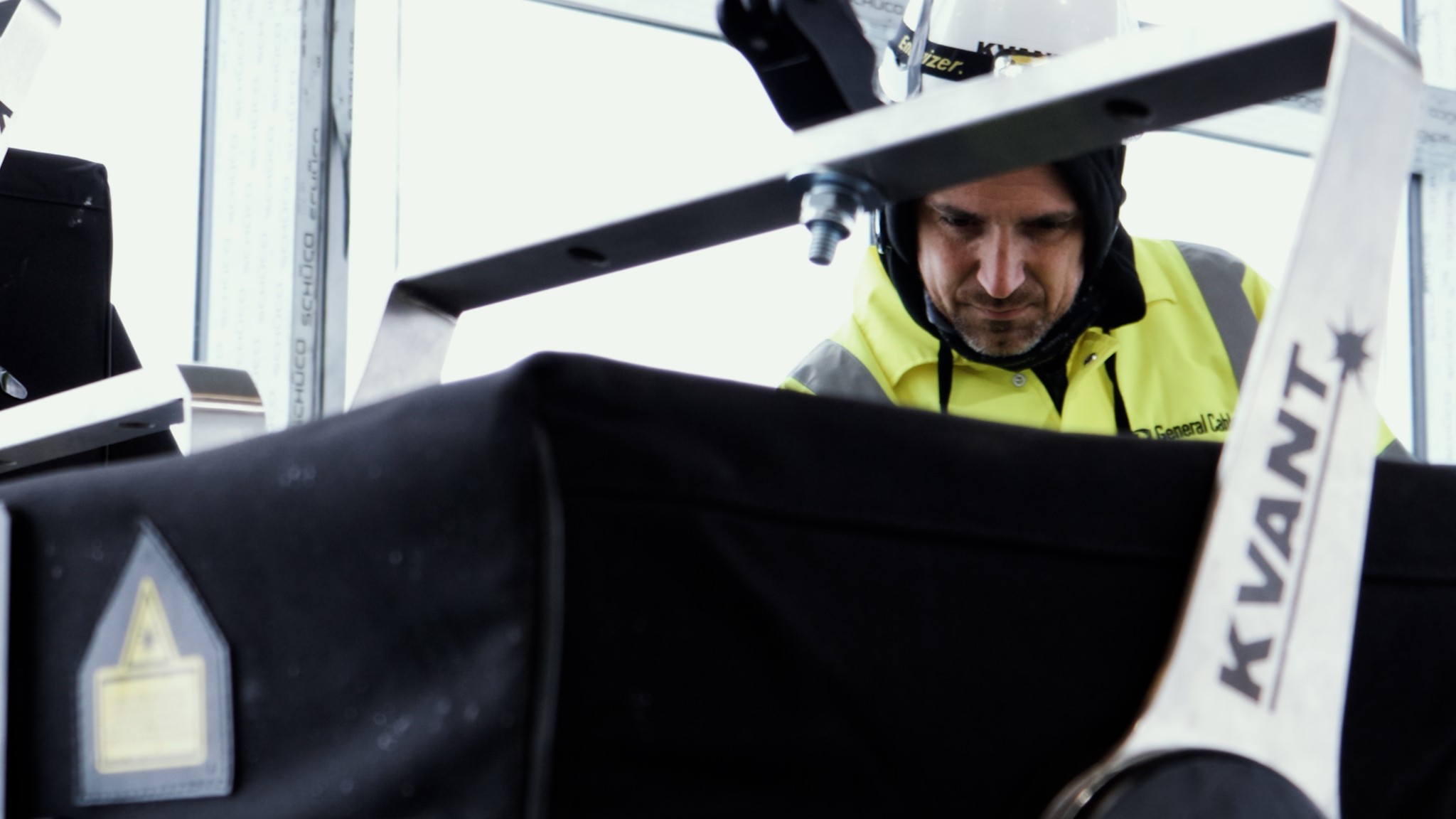 Happy New Year 2022、KVANT,laser Serbia　Belgrade Tower