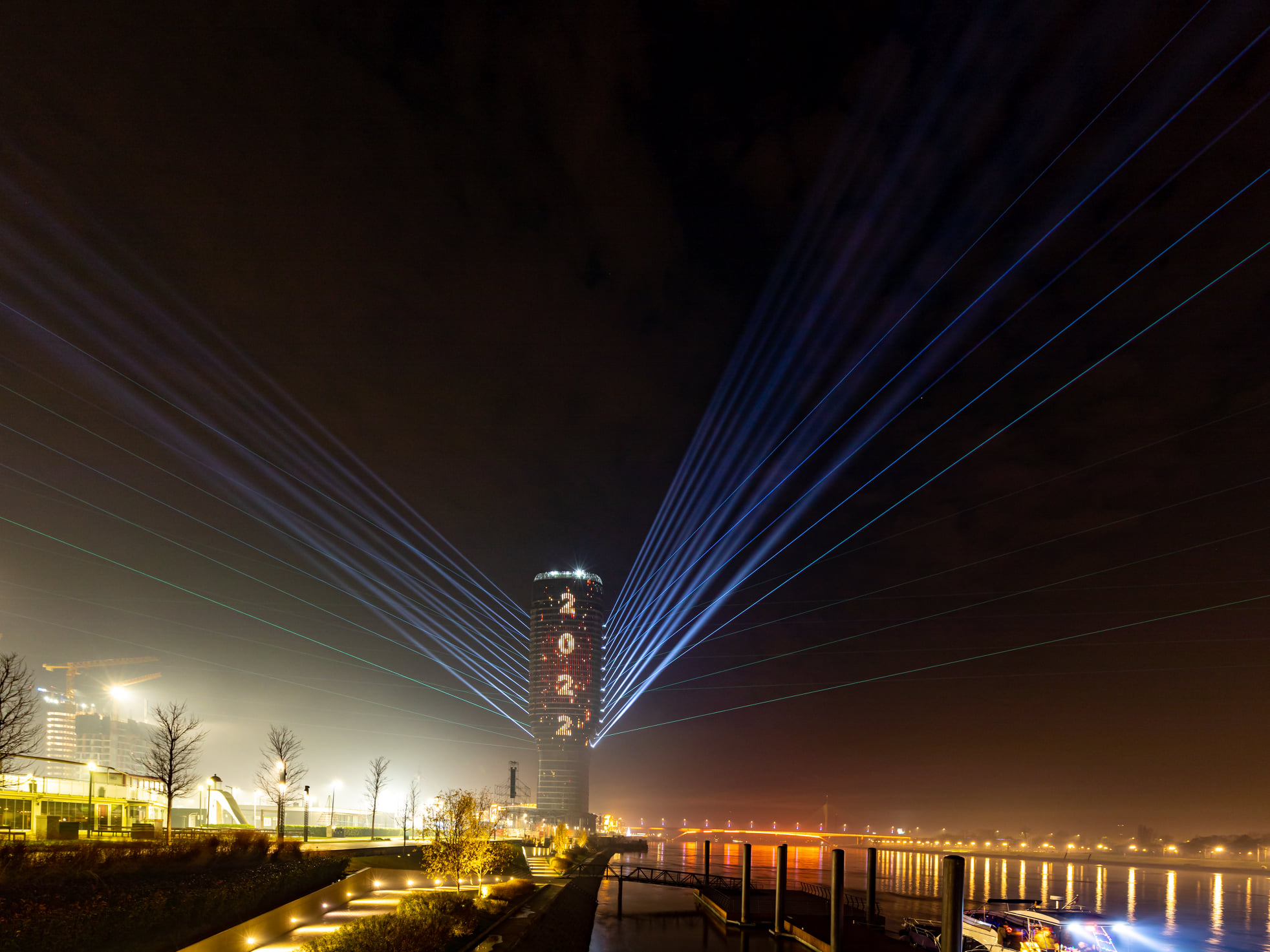 Happy New Year 2022、KVANT,laser Serbia　Belgrade Tower