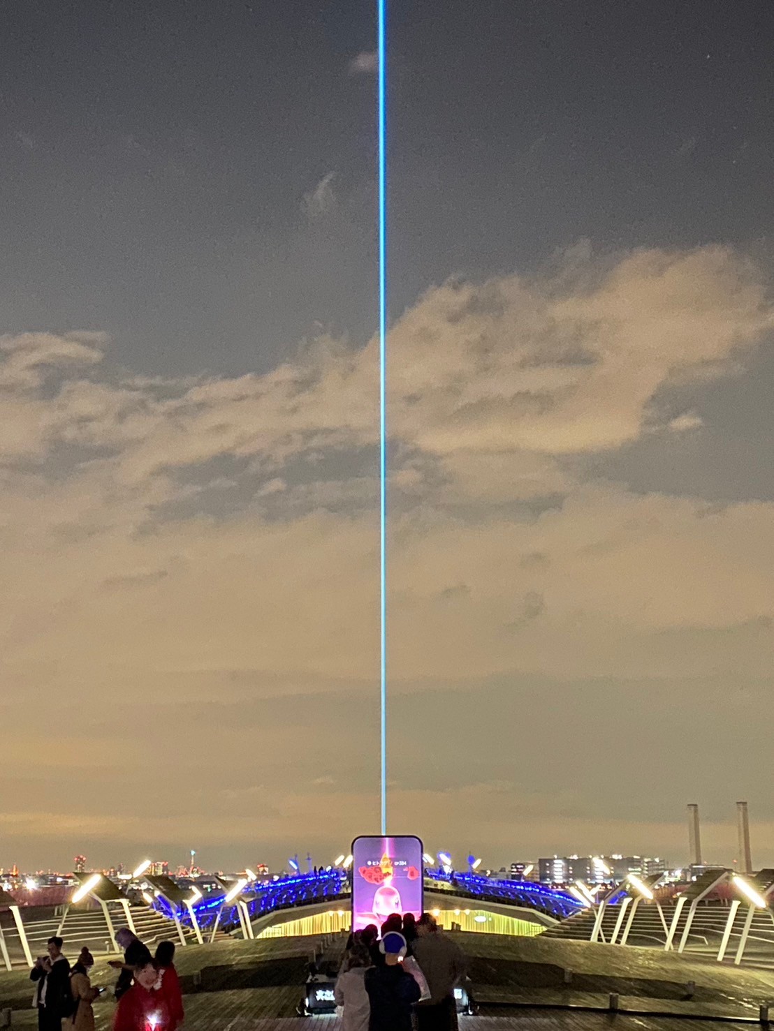 横浜　400W レーザー ポケモンGO